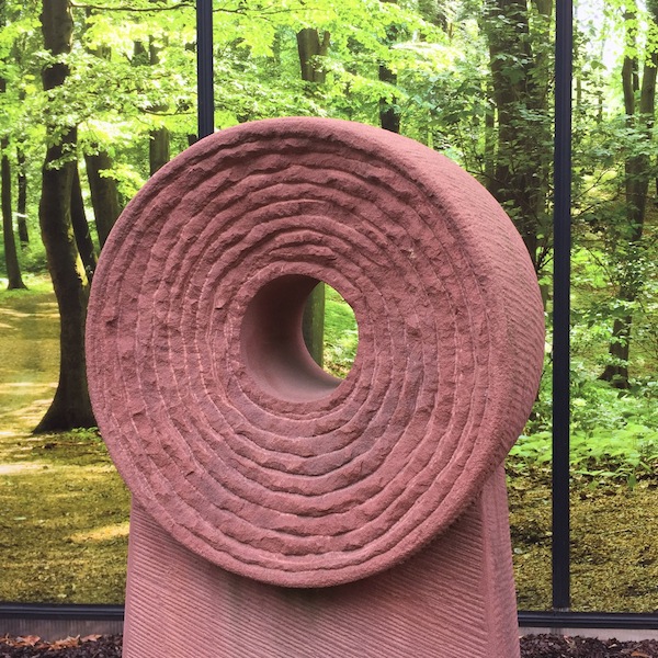 Bild "Friedhofsg&auml;rtnerei:grabmal_rund.jpg"